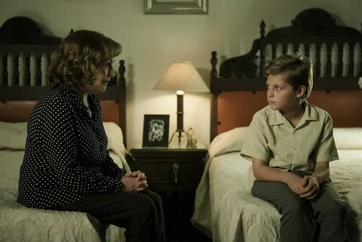 Andy ( Emilio Puente) and his grandmother ( Carmen Maura)